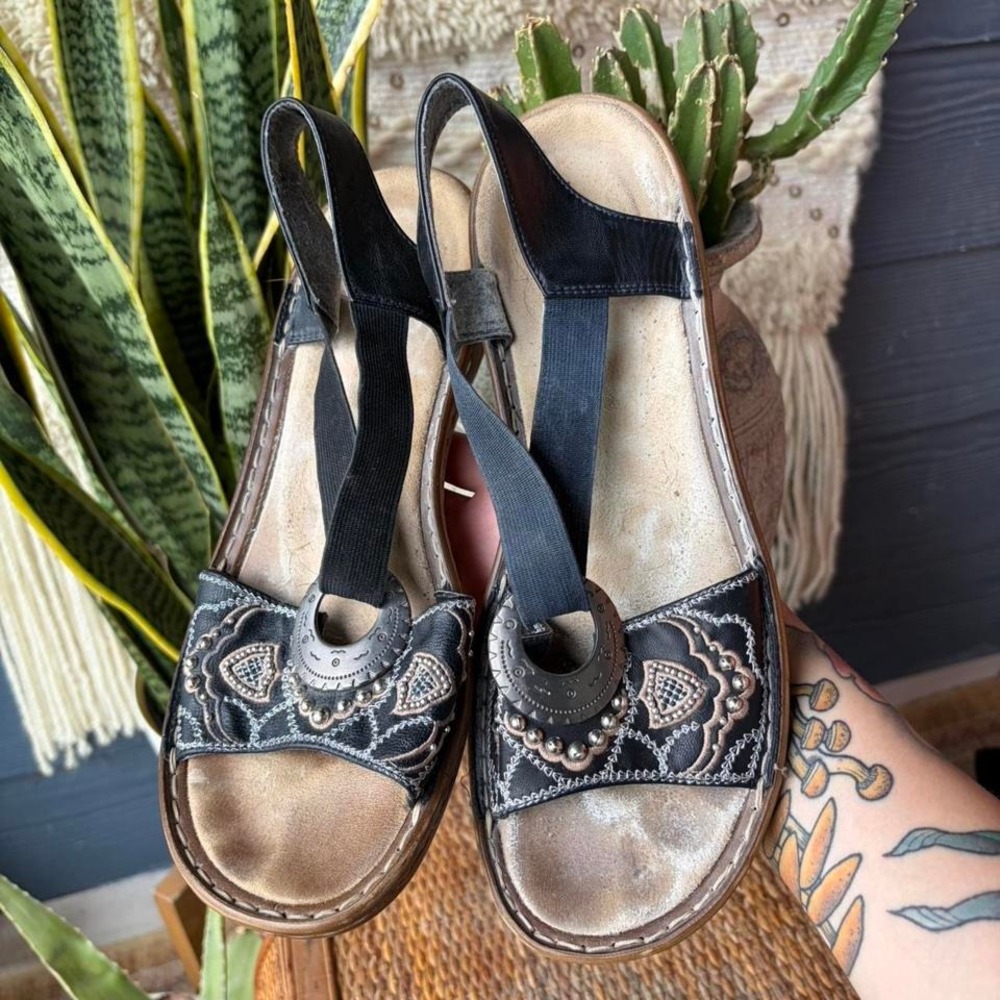 Rieker Regina Black leather sandals embroidery embellishments silver ring accent - Picture 4 of 6